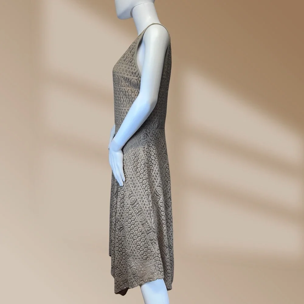 Ronni Nicole Women's Taupe Lace Overlay Shark Bite Hem Tank Top Dress Sz 10 NWOT - Picture 3 of 4